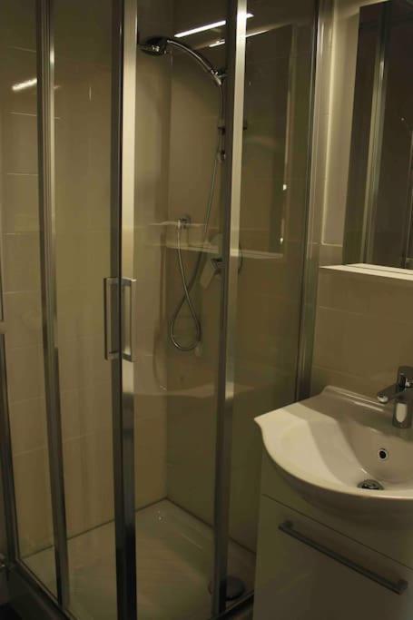 Babalu Con Vista Lago أرونا المظهر الخارجي الصورة