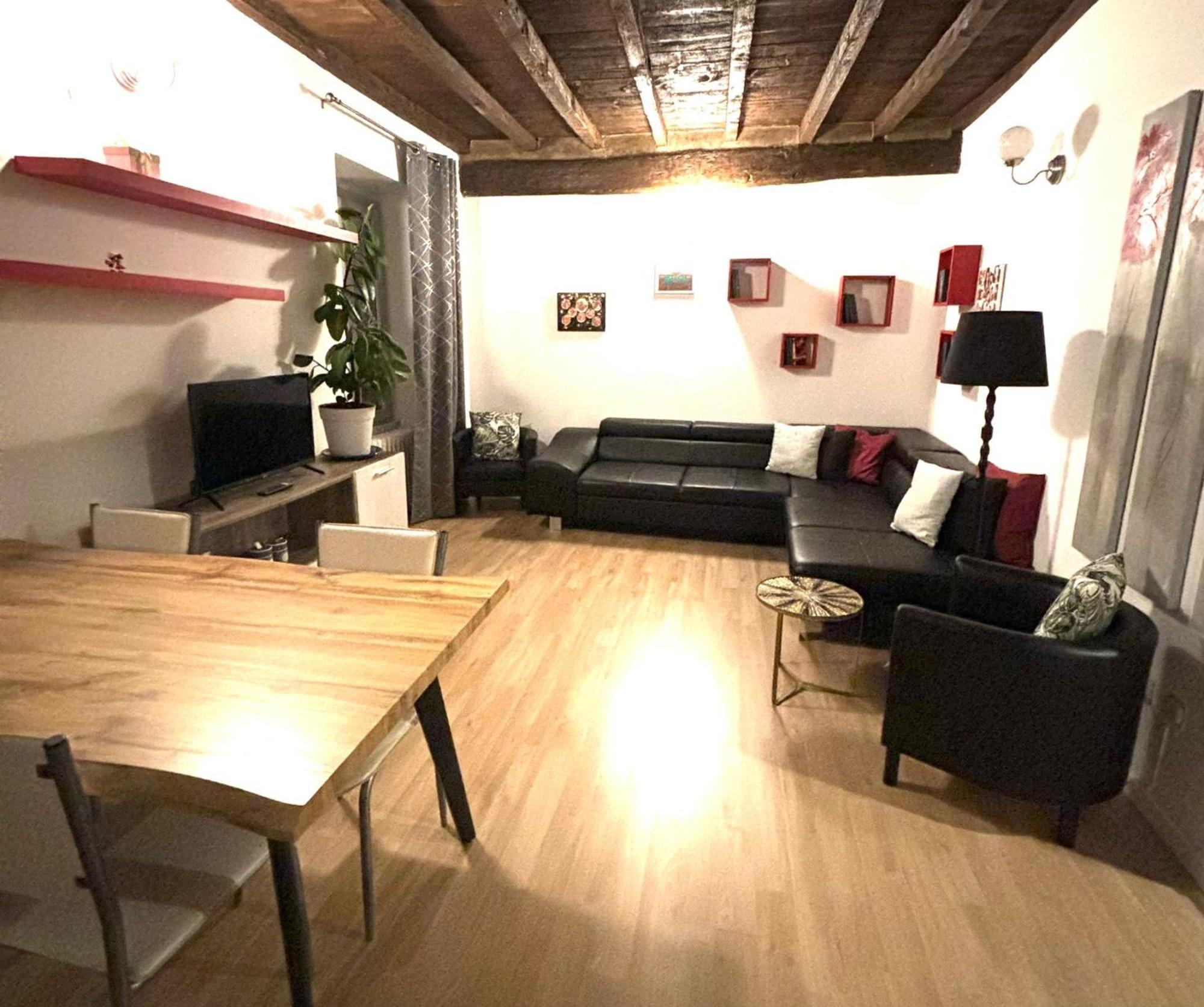 Babalu Con Vista Lago أرونا المظهر الخارجي الصورة